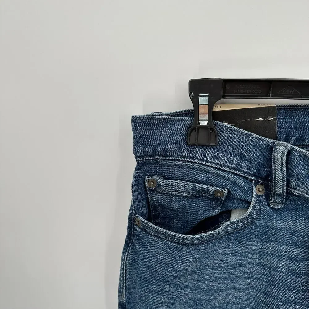 BANANA REPUBLIC NWT Men's Slim Jean in Medium Wash // 30x32